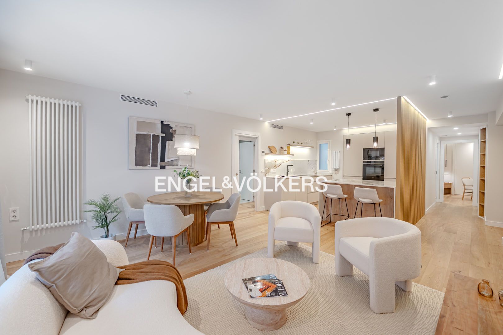 Sala d'estar de Apartament en venda en  Madrid Capital amb Aire condicionat, Calefacció i Terrassa