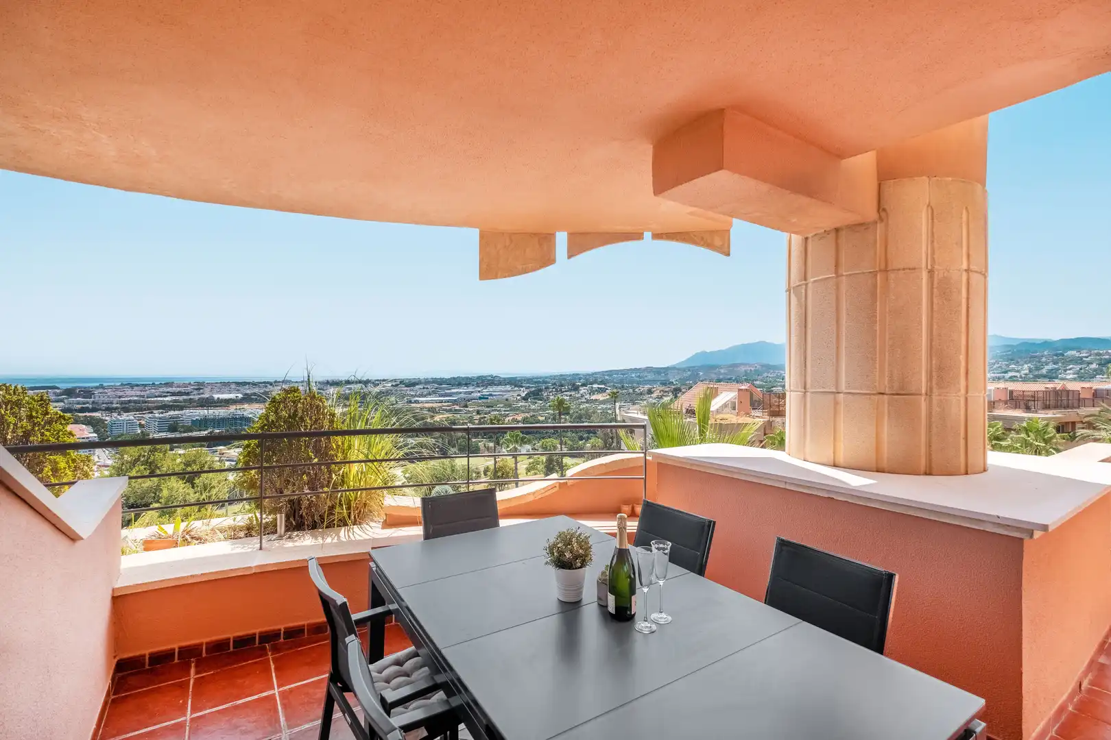 Terraza de Apartamento en venta en Marbella