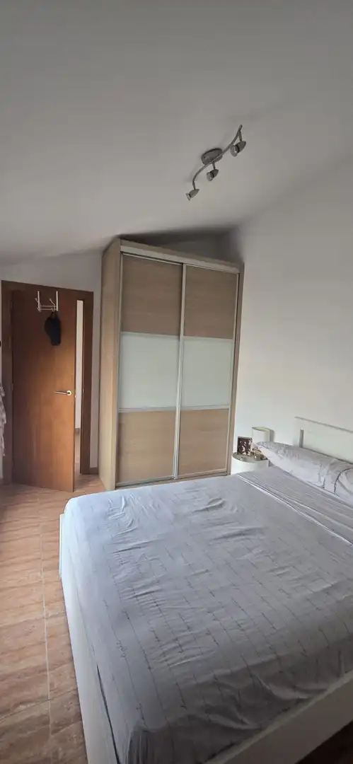 Dormitori de Pis en venda en Terrassa amb Aire condicionat, Calefacció i Terrassa