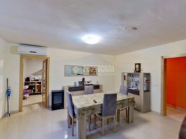 Casa amb balcó en venda a Castellgalí