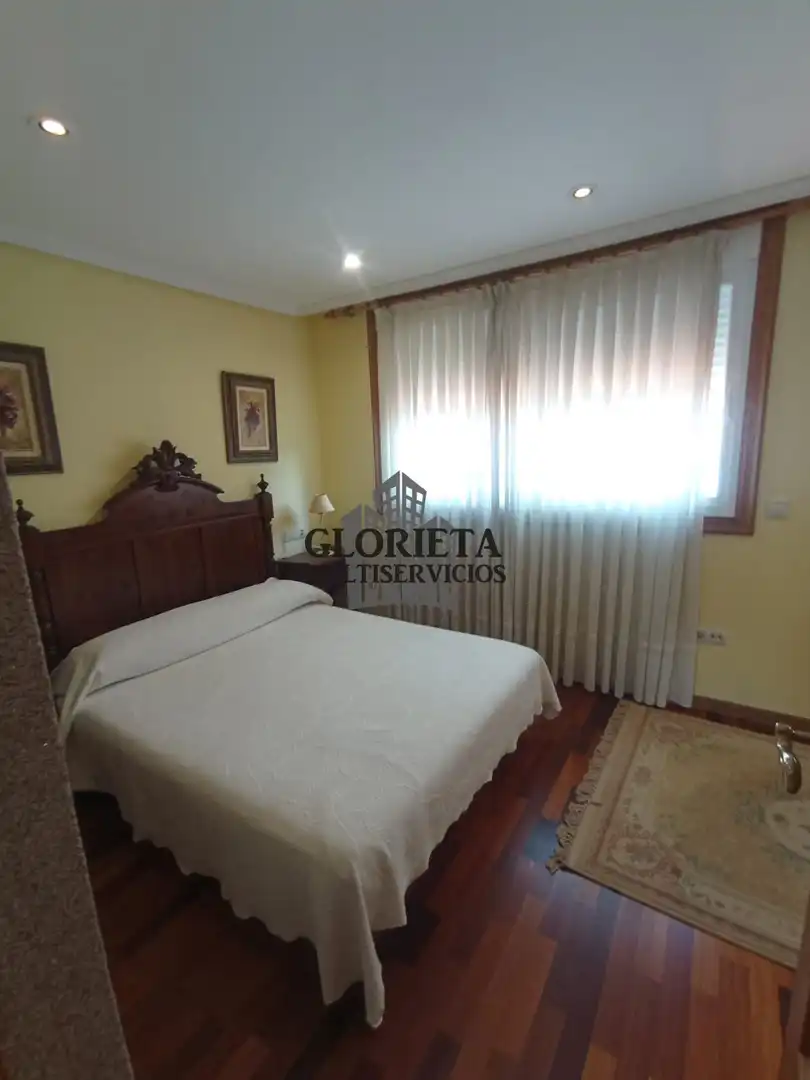 Habitación de Casa adosada en venta en Baiona con Calefacción, Parquet y Terraza