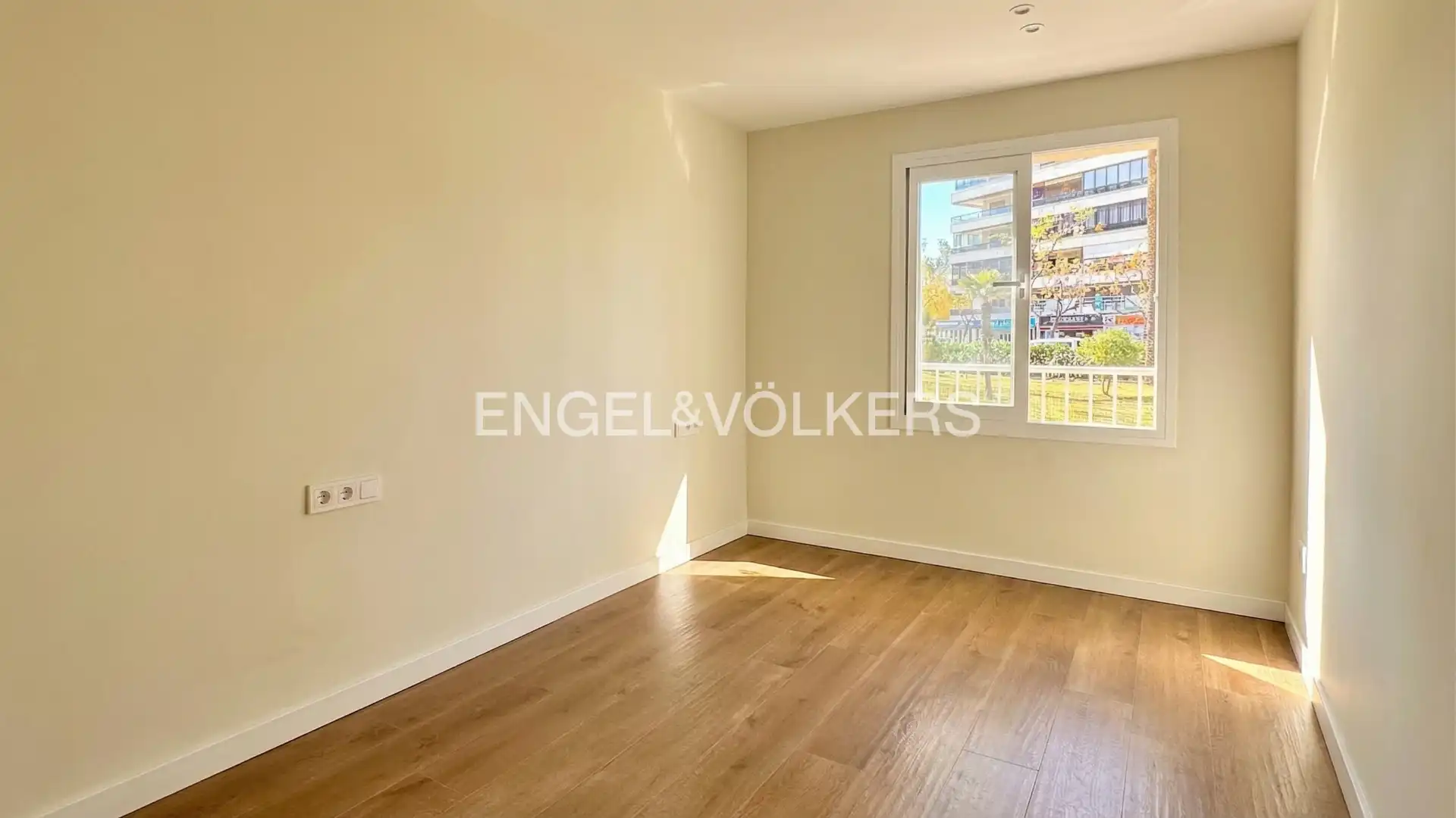 Habitación de Planta baja en venta en Vila-seca con Parquet, Balcón y Alarma