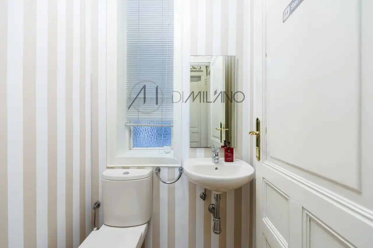 Flat with lift for sale in Montero Ríos, imagen 27