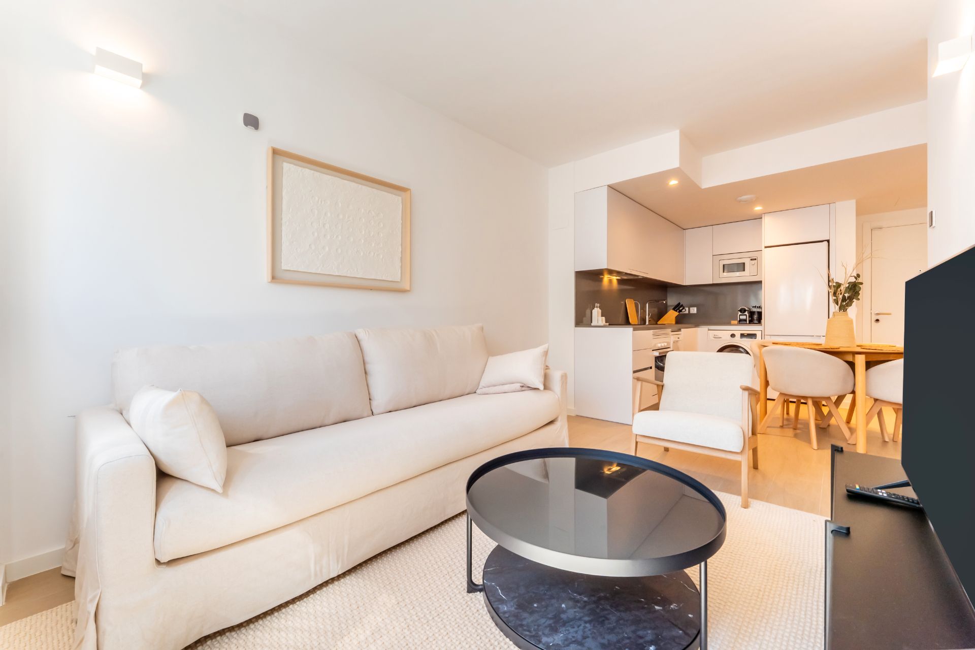 Sala d'estar de Apartament de lloguer en  Madrid Capital amb Aire condicionat, Calefacció i Traster