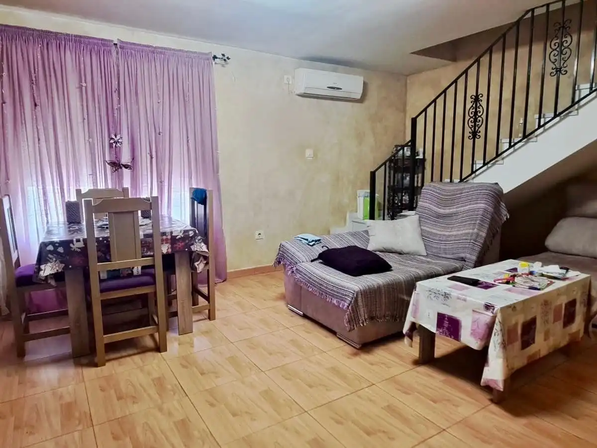 Sala d'estar de Casa adosada en venda en La Plata