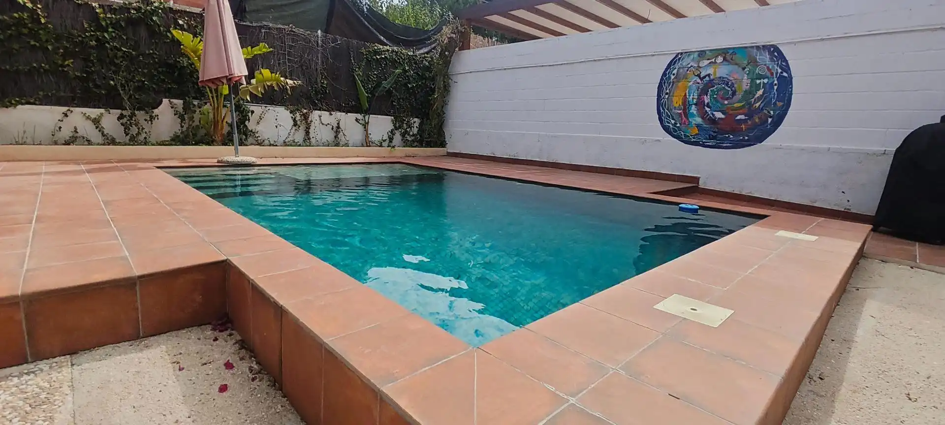 Swimming pool of Houses for sale in Los Arenales del Sol