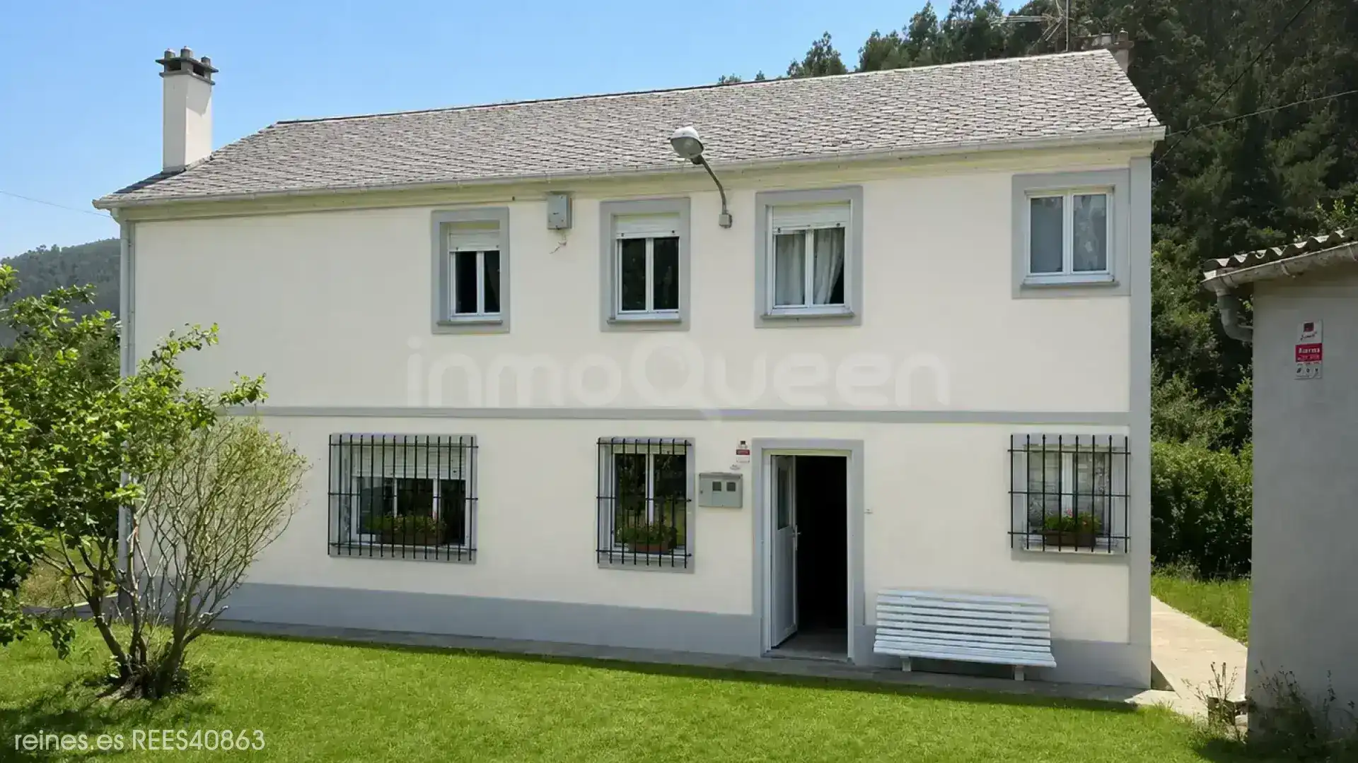 Exterior view of Houses for sale in Trabada  with Air Conditioner, Heating and Private garden