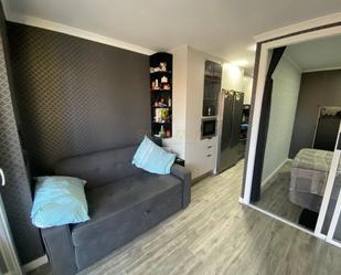 Sala d'estar de Apartament de lloguer en Torremolinos amb Aire condicionat, Calefacció i Terrassa