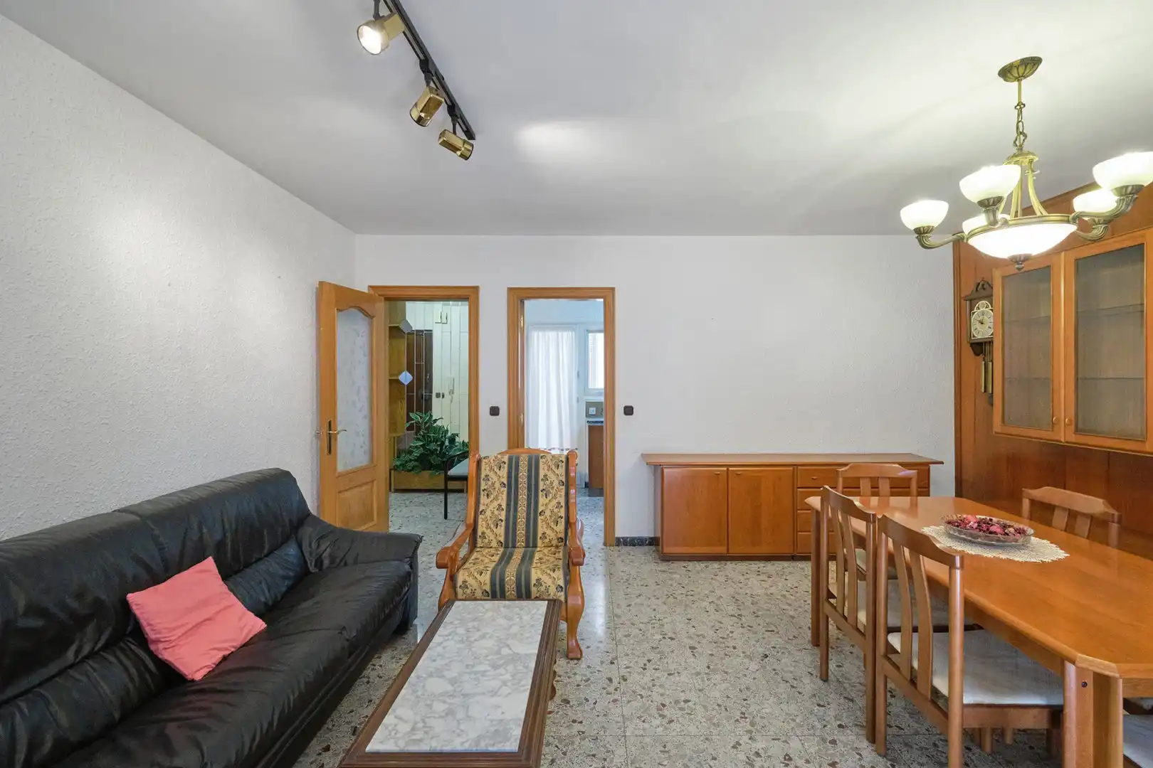 Piso con terraza en venta en Rocafonda, imagen 2