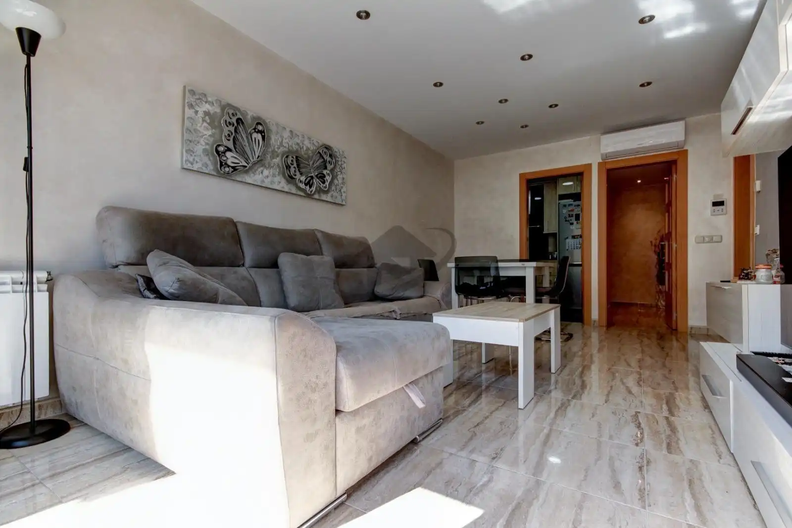 Sala d'estar de Pis en venda en Barberà del Vallès amb Aire condicionat, Calefacció i Moblat