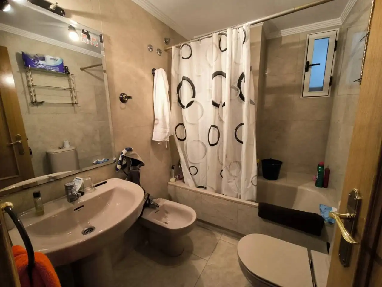 Bathroom of Apartments for rent in Albacete  with Heating and Furnished
