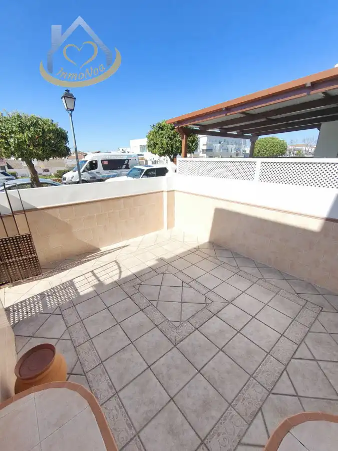 Casa adosada en venta en Lepe