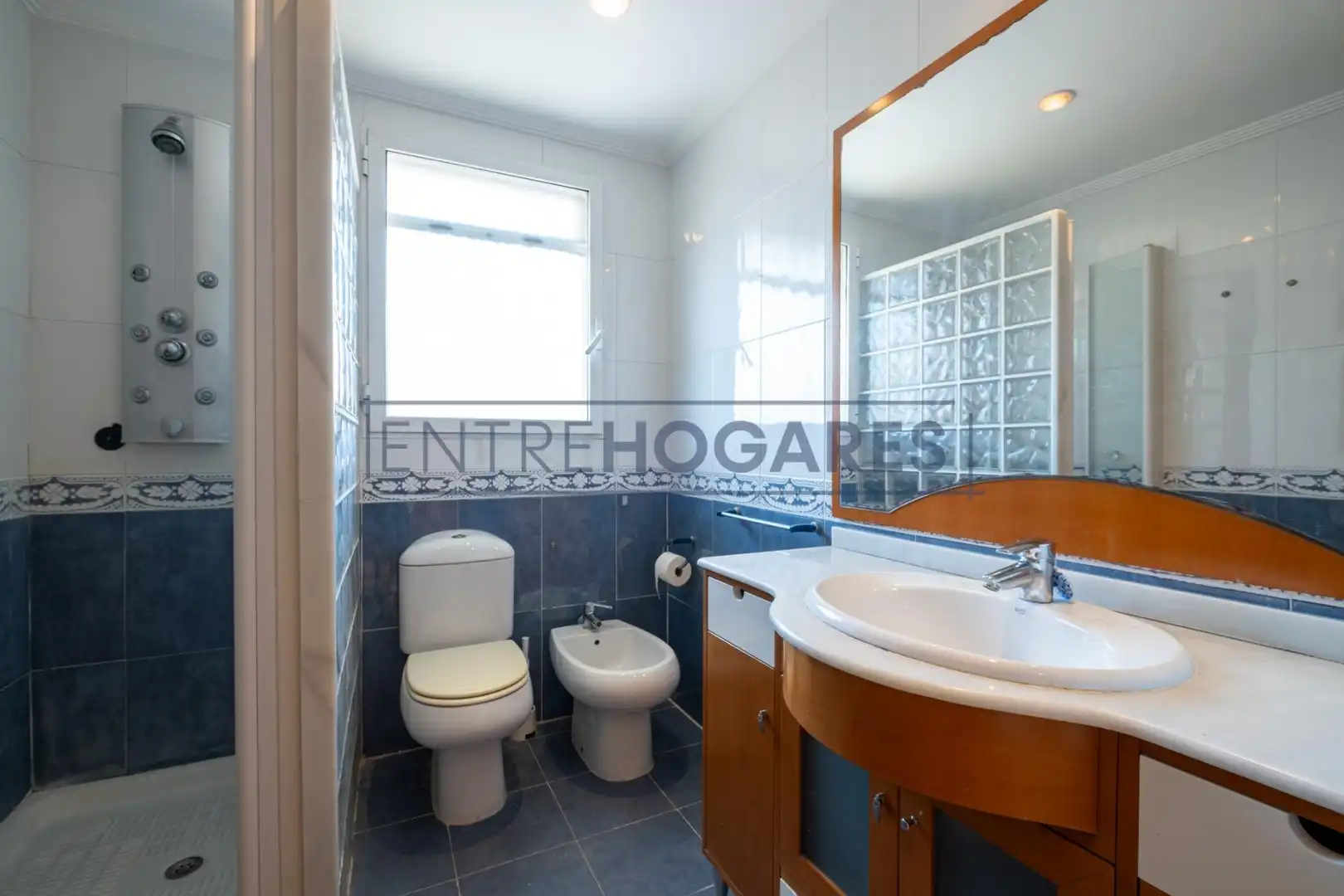 Badezimmer von Einfamilien-Reihenhaus zum Verkauf in Moncada