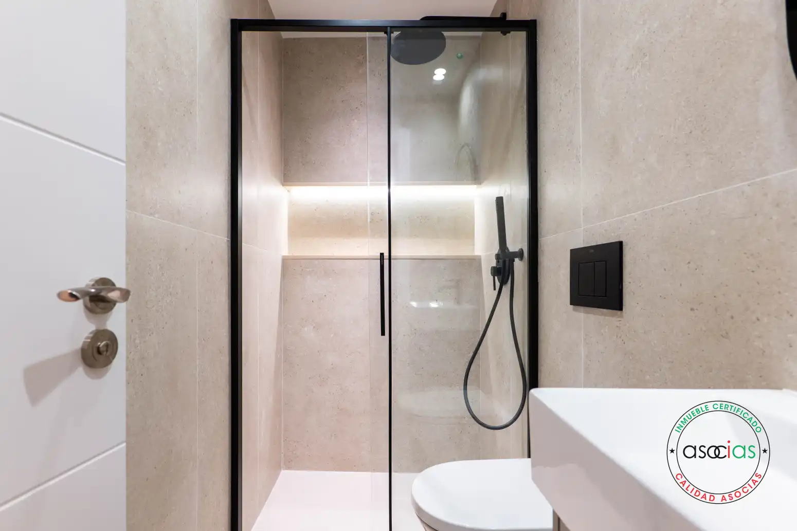 Baño de Piso en venta en Gijón  con Calefacción