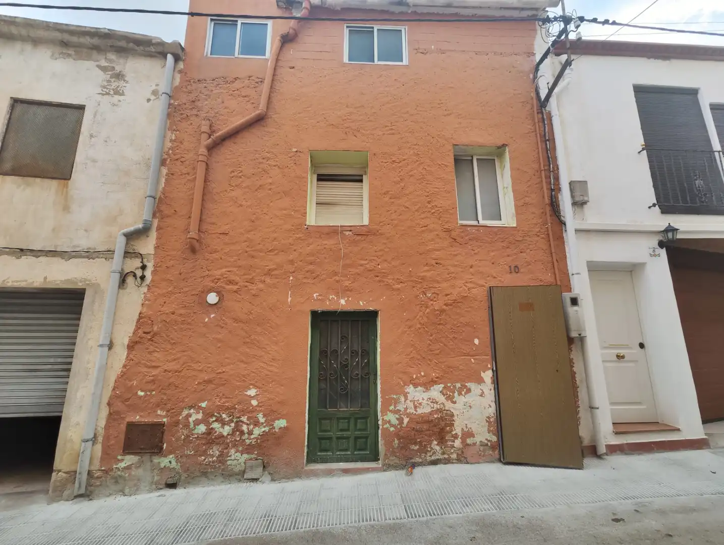 Exterior view of Detached homes for sale in Llorenç del Penedès