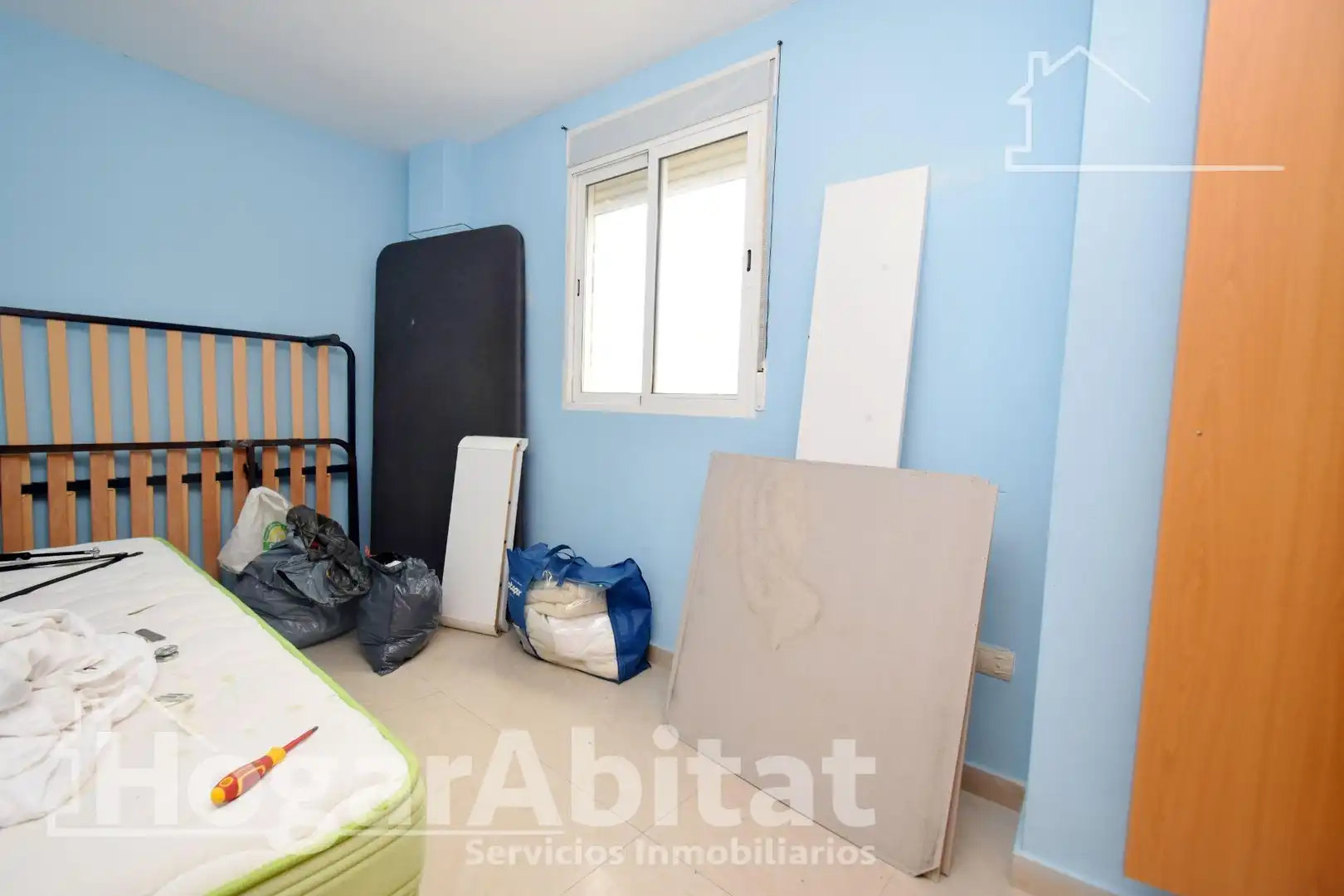 Dormitori de Pis en venda en Llíria amb Aire condicionat i Terrassa