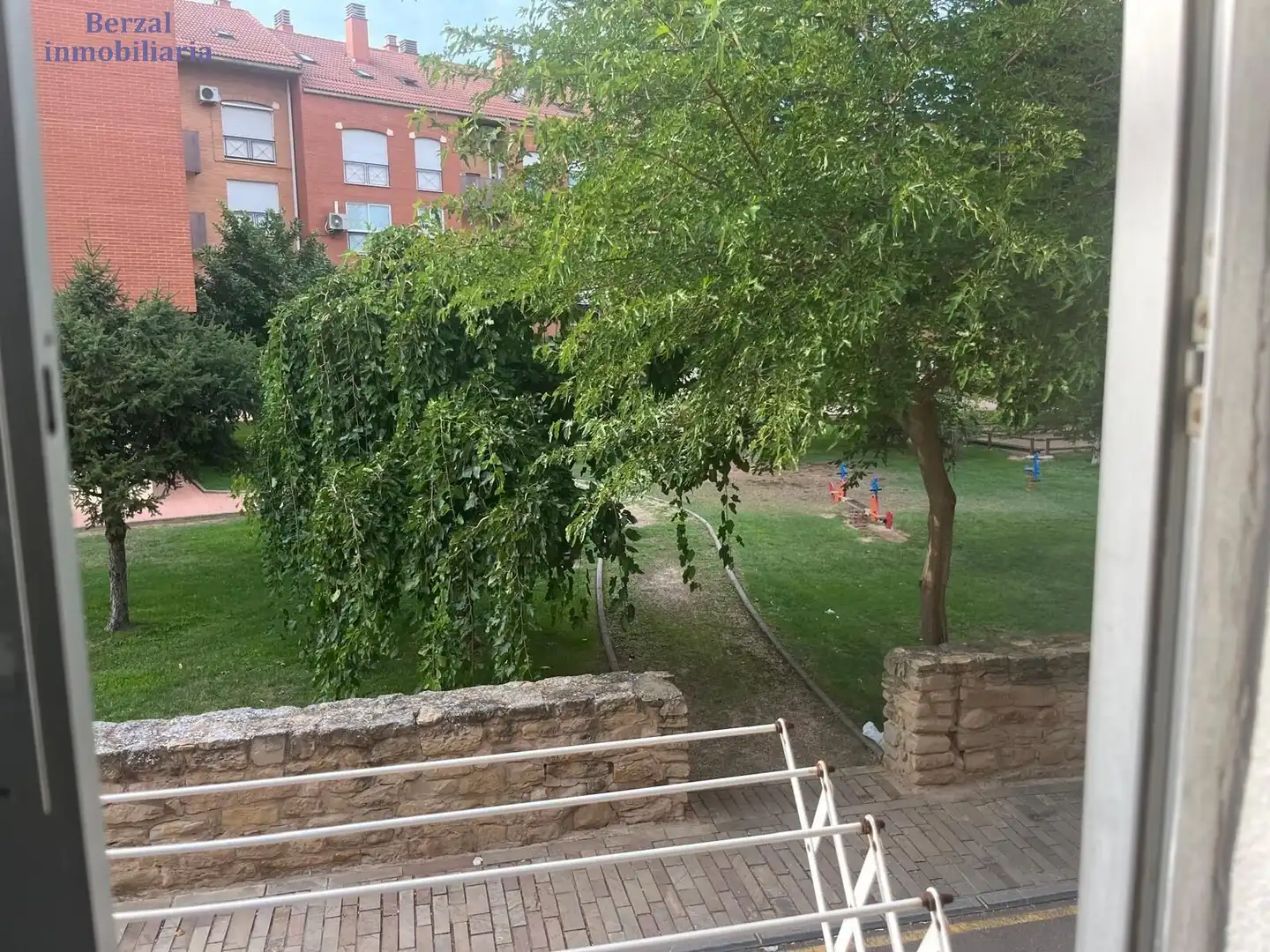 Jardí de Casa o xalet en venda en Fuenmayor amb Calefacció, Terrassa i Traster