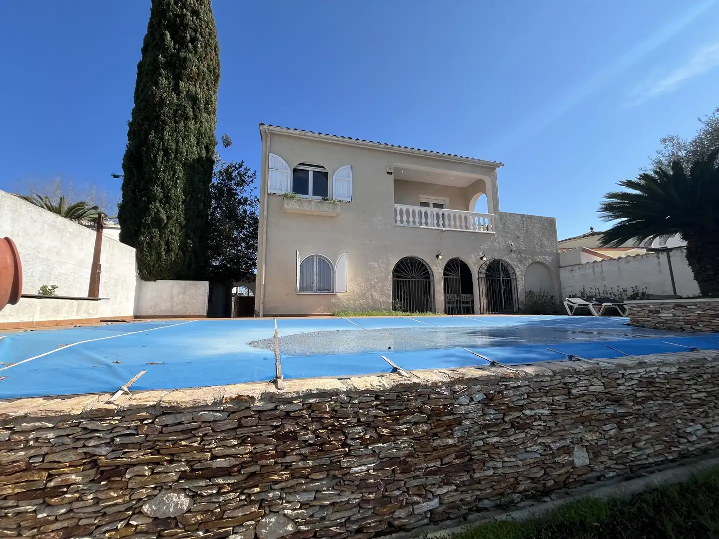 Vista exterior de Casa o xalet en venda en Empuriabrava