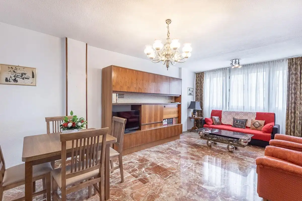 Flat with terrace to rent in Chana, imagen 2