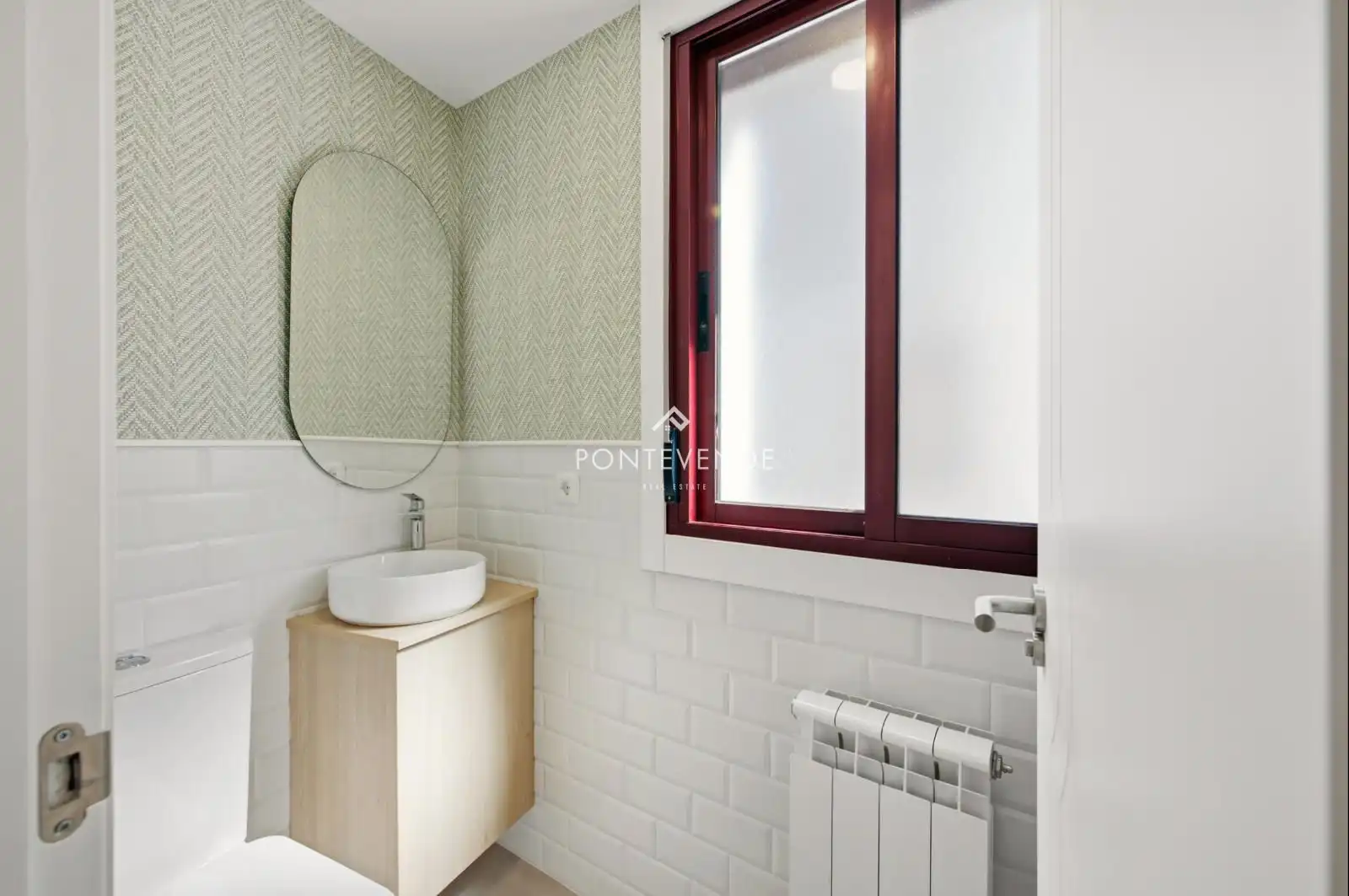Bathroom of Flat for sale in Poio  with Heating