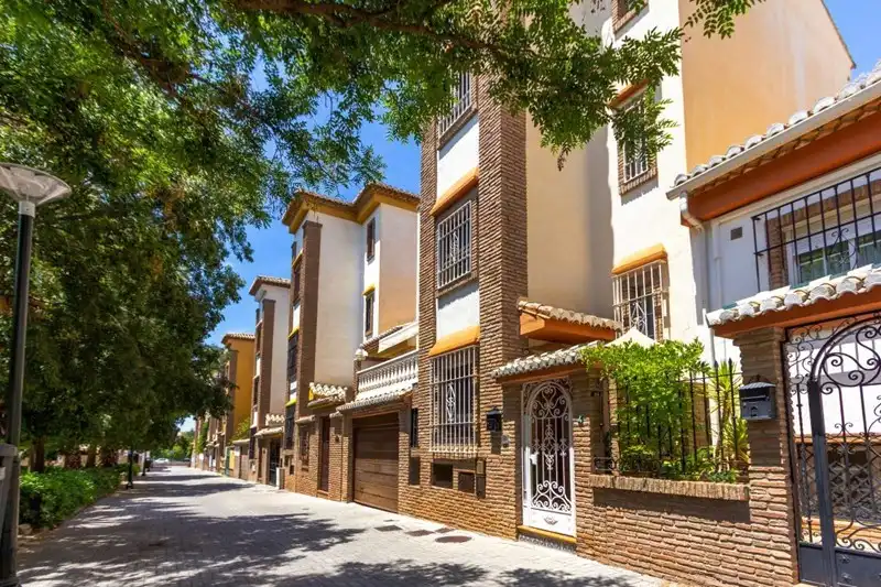 Exterior view of Houses for sale in Granada  with Terrace and Balcony