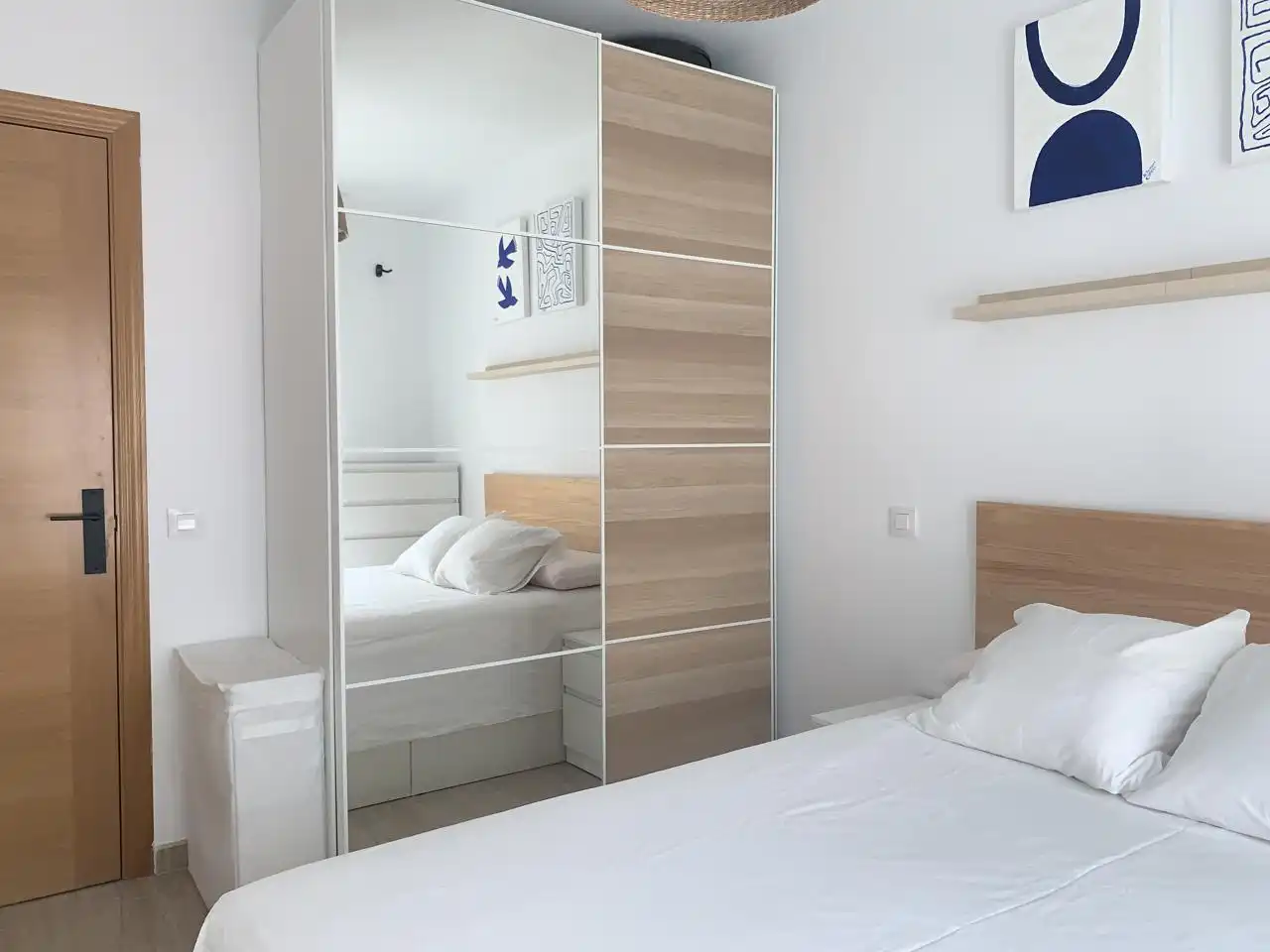Bedroom of Flat for rent in Madrid  with Air Conditioner, Heating and Furnished