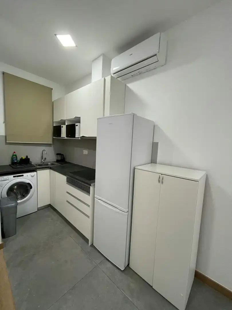 Cocina de Piso para compartir en Barcelona con Aire acondicionado, Calefacción y Amueblado