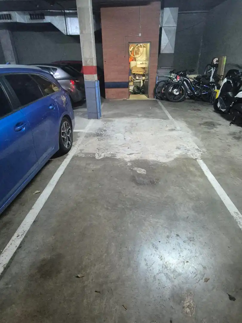 Aparcament de Dúplex en venda en Barcelona amb Aire condicionat, Calefacció i Terrassa