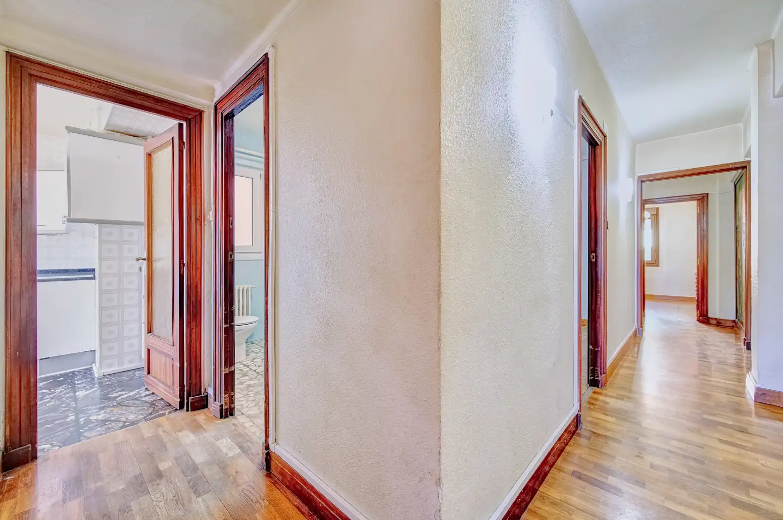 Piso en venta en  Pamplona / Iruña con Calefacción, Terraza y Balcón