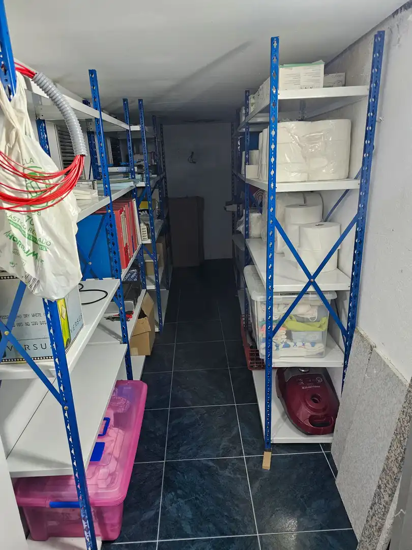 Büro zum Verkauf in Toledo mit Klimaanlage, Heizung und Abstellraum