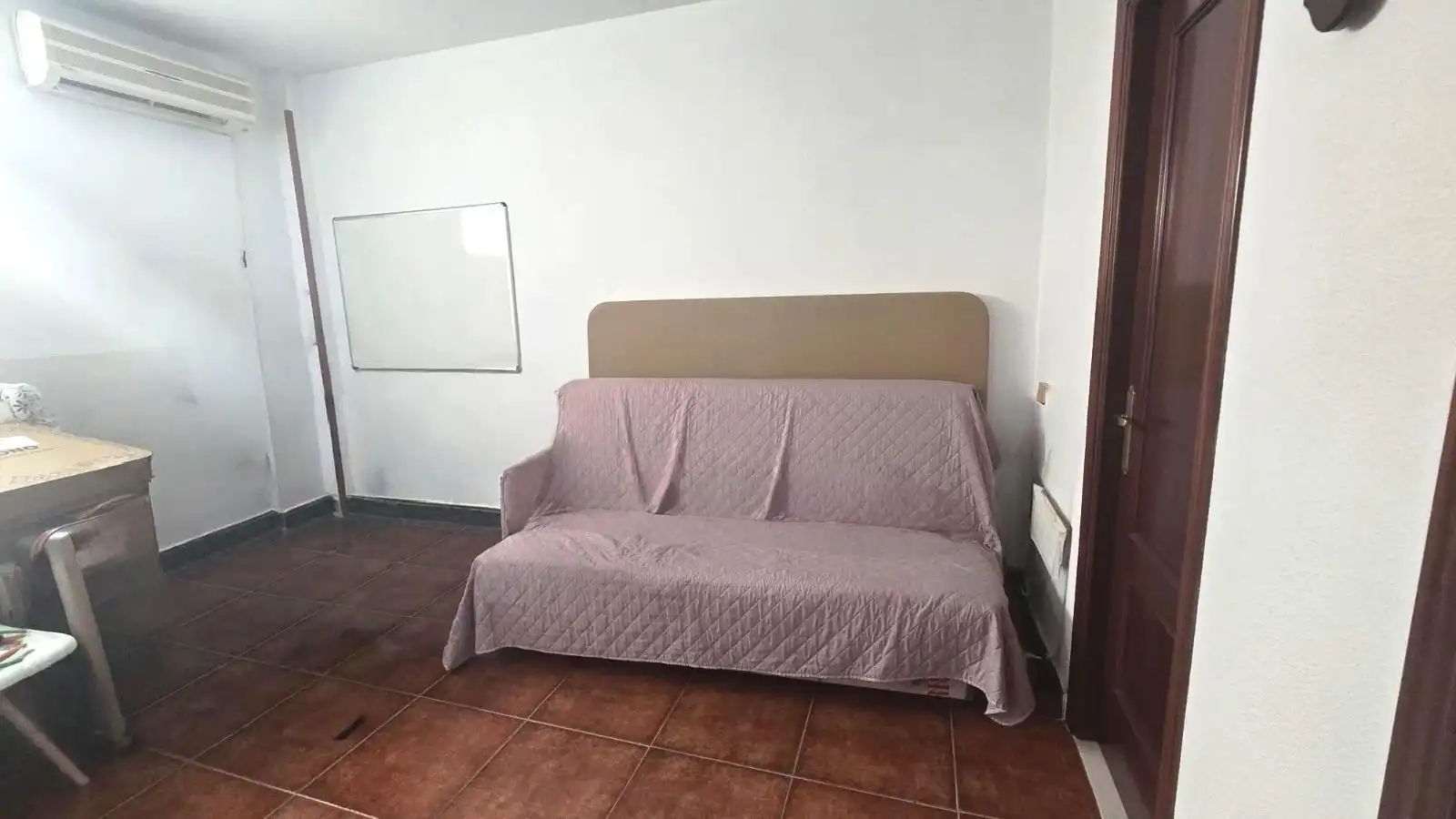 Habitación de Casa adosada en venta en Chiclana de la Frontera con Aire acondicionado, Calefacción y Trastero