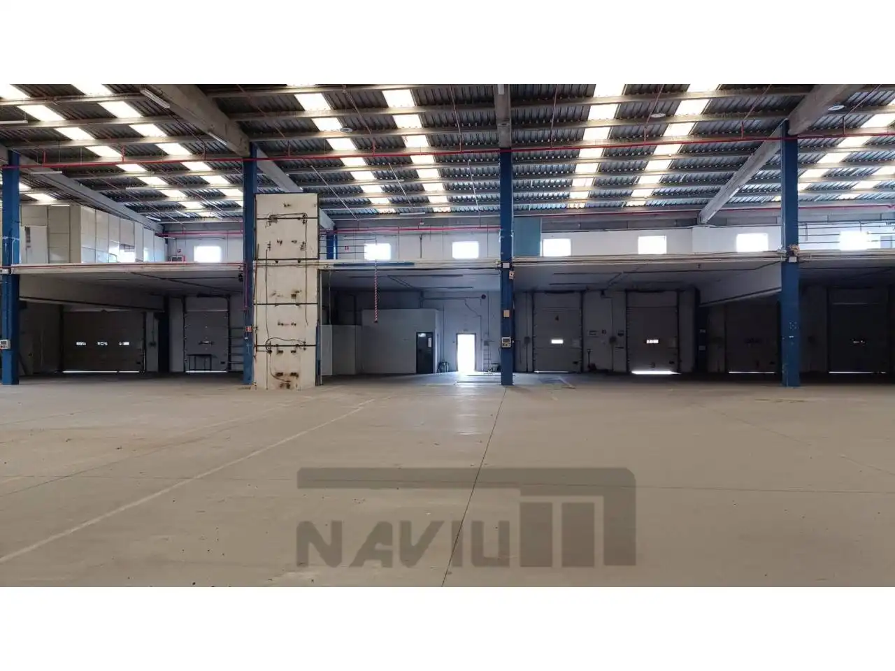 Fabrikhallen zum Verkauf in Tres Cantos