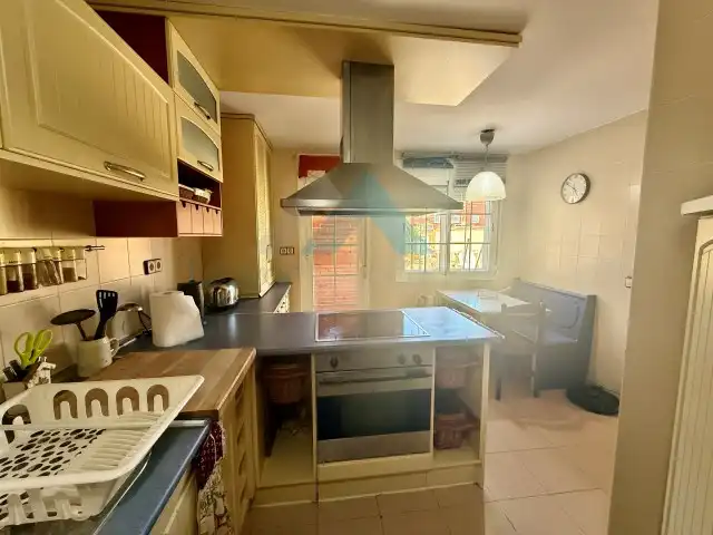 Cocina de Casa adosada de alquiler en Meco con Aire acondicionado, Calefacción y Parquet