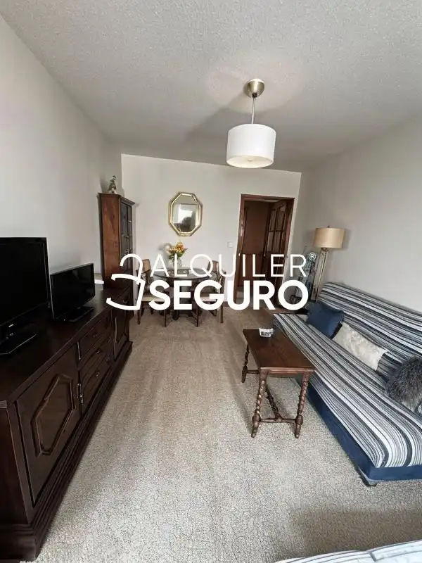 Habitación de Piso de alquiler en Granada con Terraza y Amueblado