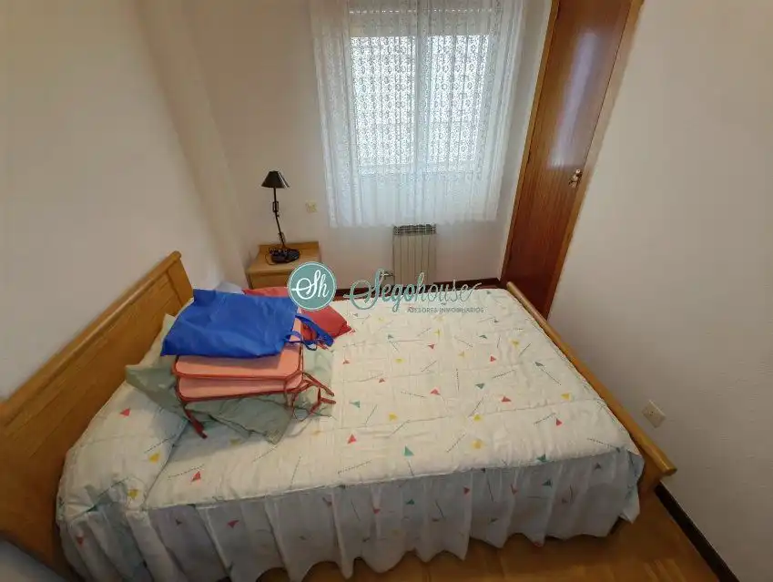 Bedroom of Flat for sale in Segovia  with Heating, Parquet flooring and Terrace