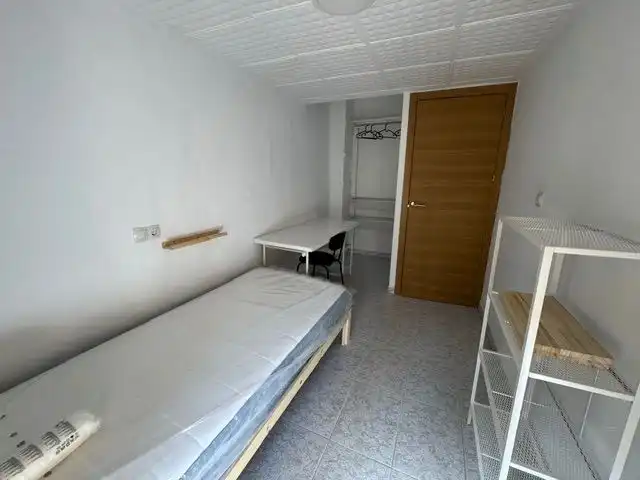 Bedroom of Flat for share in Alcoy / Alcoi  with Furnished