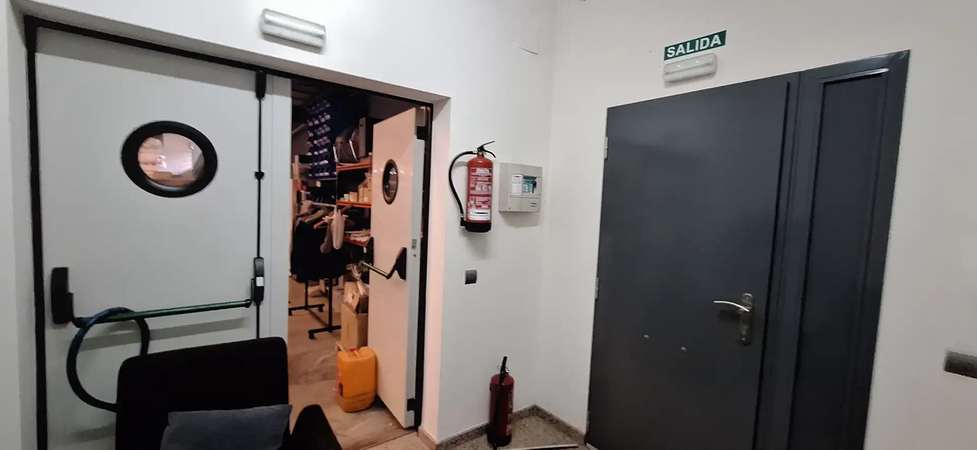 Industrial buildings for rent in La Pobla de Farnals
