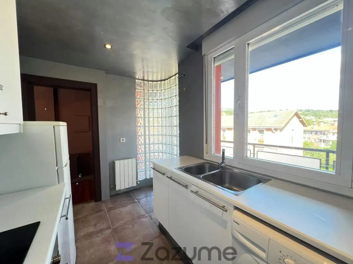 Cocina de Piso de alquiler en Sopuerta, Bizkaia