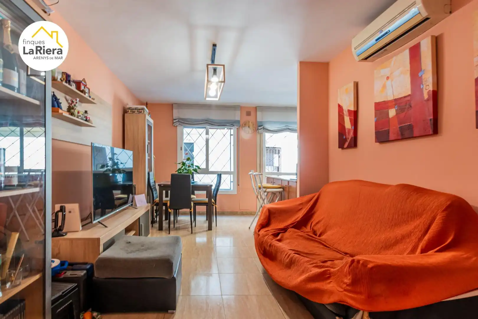 Sala d'estar de Planta baixa en venda en Arenys de Mar amb Aire condicionat i Calefacció