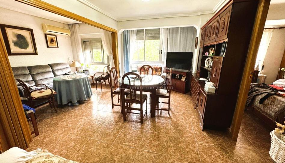 Photo 1 of Flat for sale in Malilla, Valencia