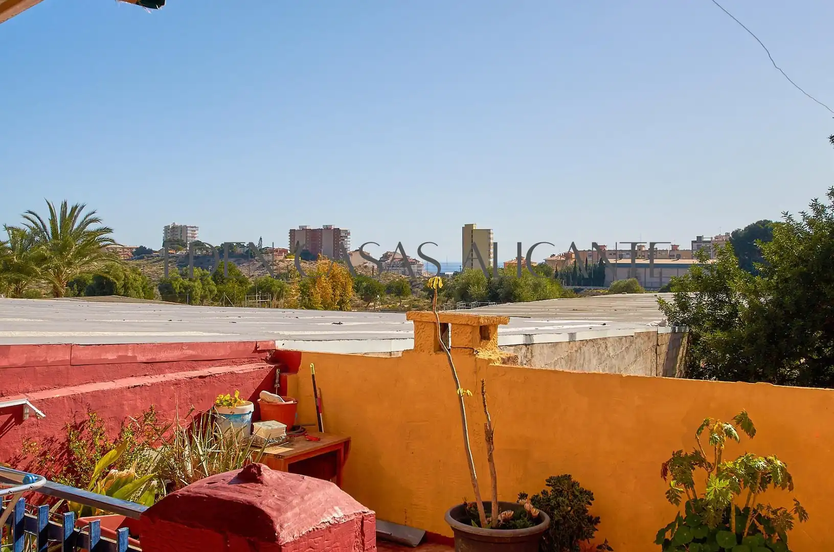 Terrassa de Casa adosada en venda en El Campello amb Jardí privat, Terrassa i Traster