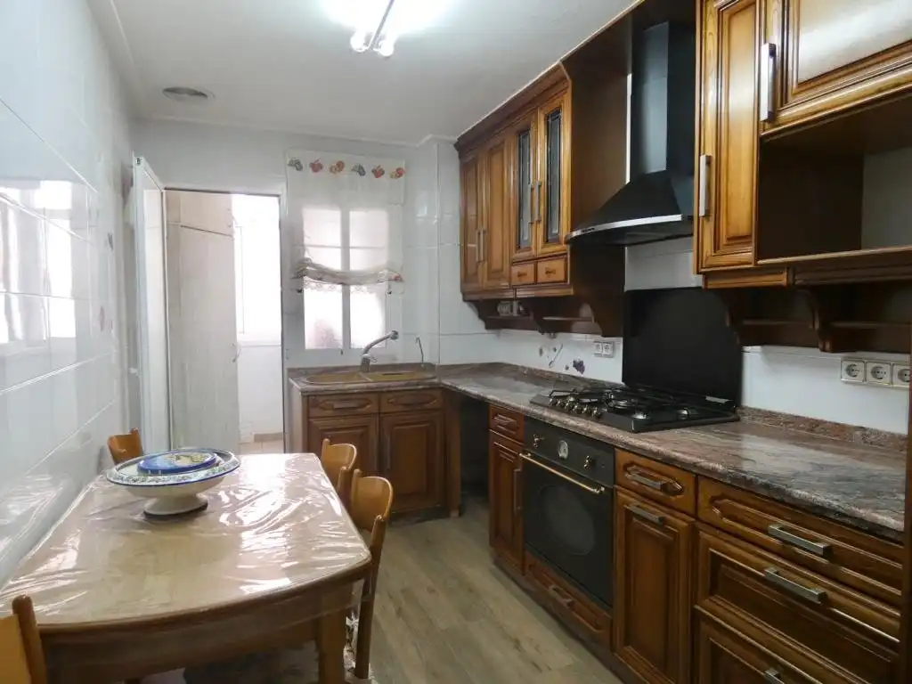 Kitchen of Flat for rent in Elche / Elx  with Air Conditioner, Parquet flooring and Storage room