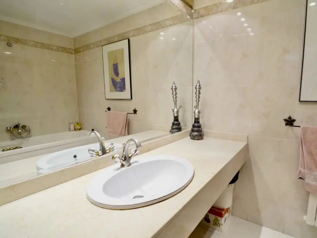 Baño de Casa o chalet en venta en Las Rozas de Madrid con Aire acondicionado, Calefacción y Jardín privado