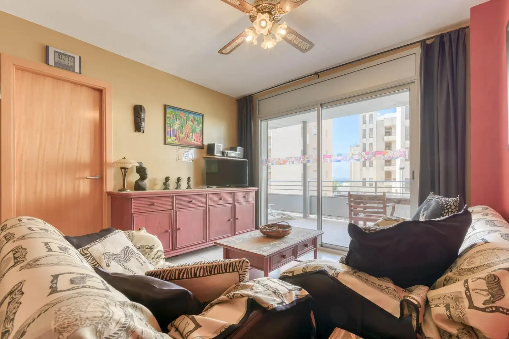 Living room of Apartments for sale in Roses  with Heating and Swimming Pool