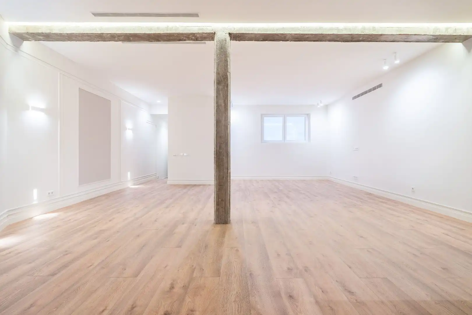 Flat for sale in Madrid  with Air Conditioner and Heating