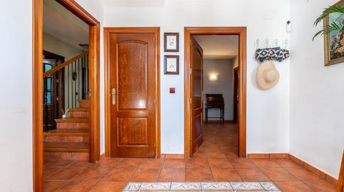 Impresionante chalet dividido en dos viviendas con piscina y zona ajardinadas !!, imagen 2