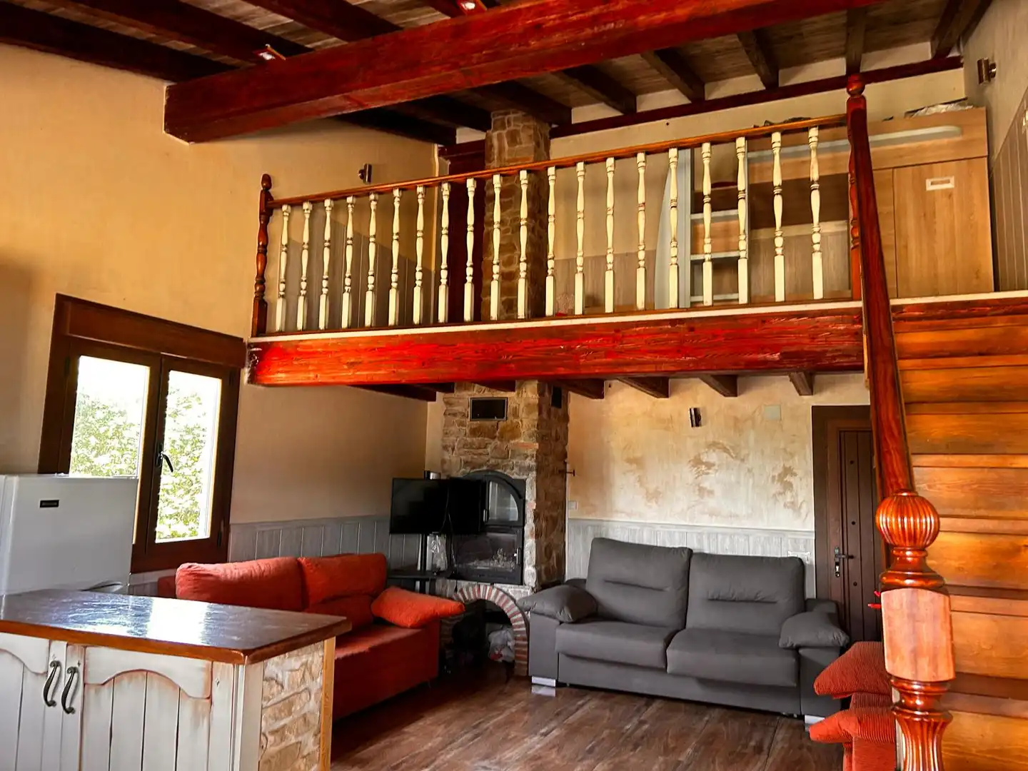 Sala de estar de Finca rústica en venta en Tricio con Jardín privado, Terraza y Amueblado