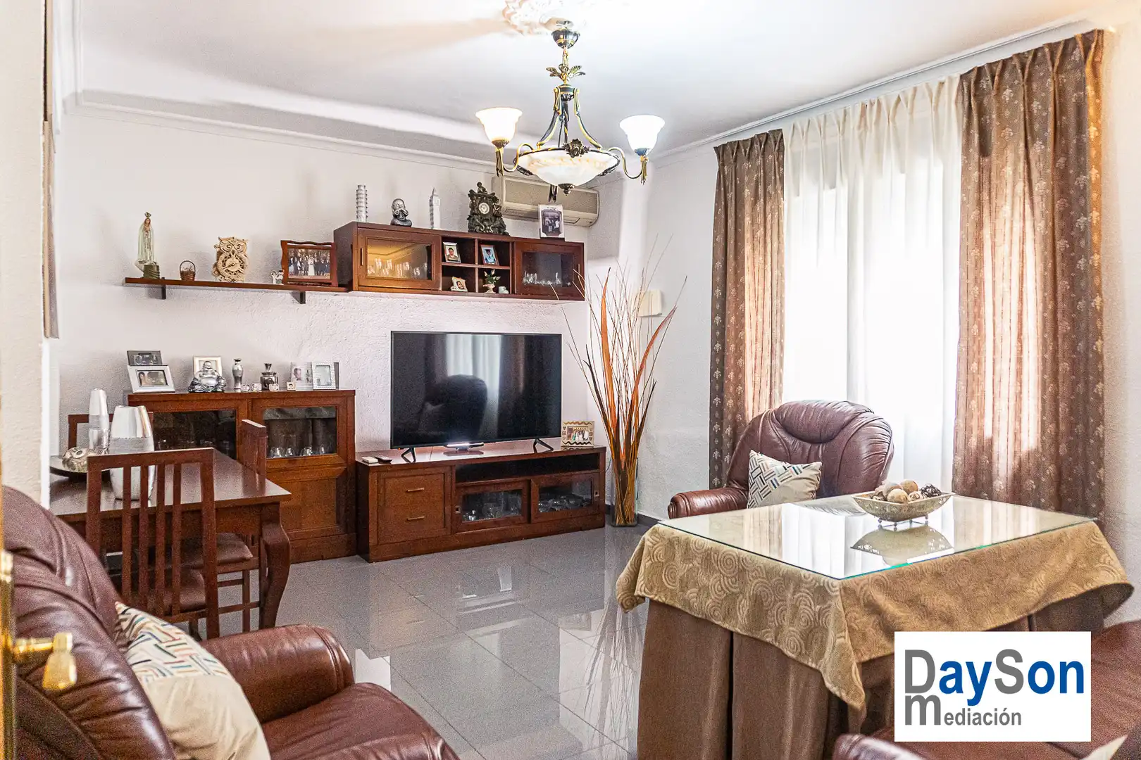 Sala d'estar de Casa o xalet en venda en Alcalá la Real amb Aire condicionat i Balcó