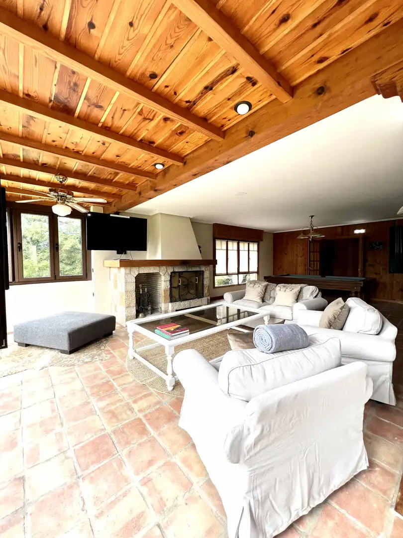 Sala de estar de Casa o chalet en venta en Piloña con Calefacción y Jardín privado