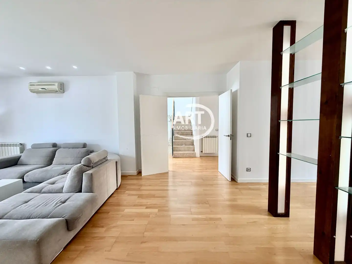Sala d'estar de Casa adosada de lloguer en La Conarda